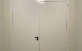 противопожарная дверь с одним замком, покрытие полимерно-порошковое с двух сторон